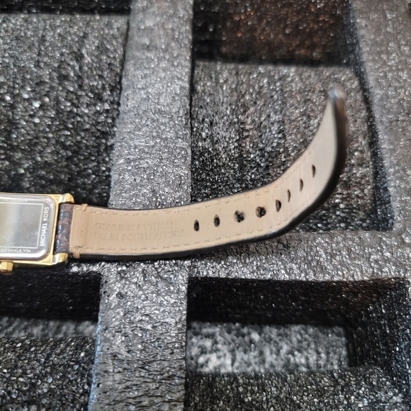 Michael Kors Python Taylor Watch - Picture 7 of 9